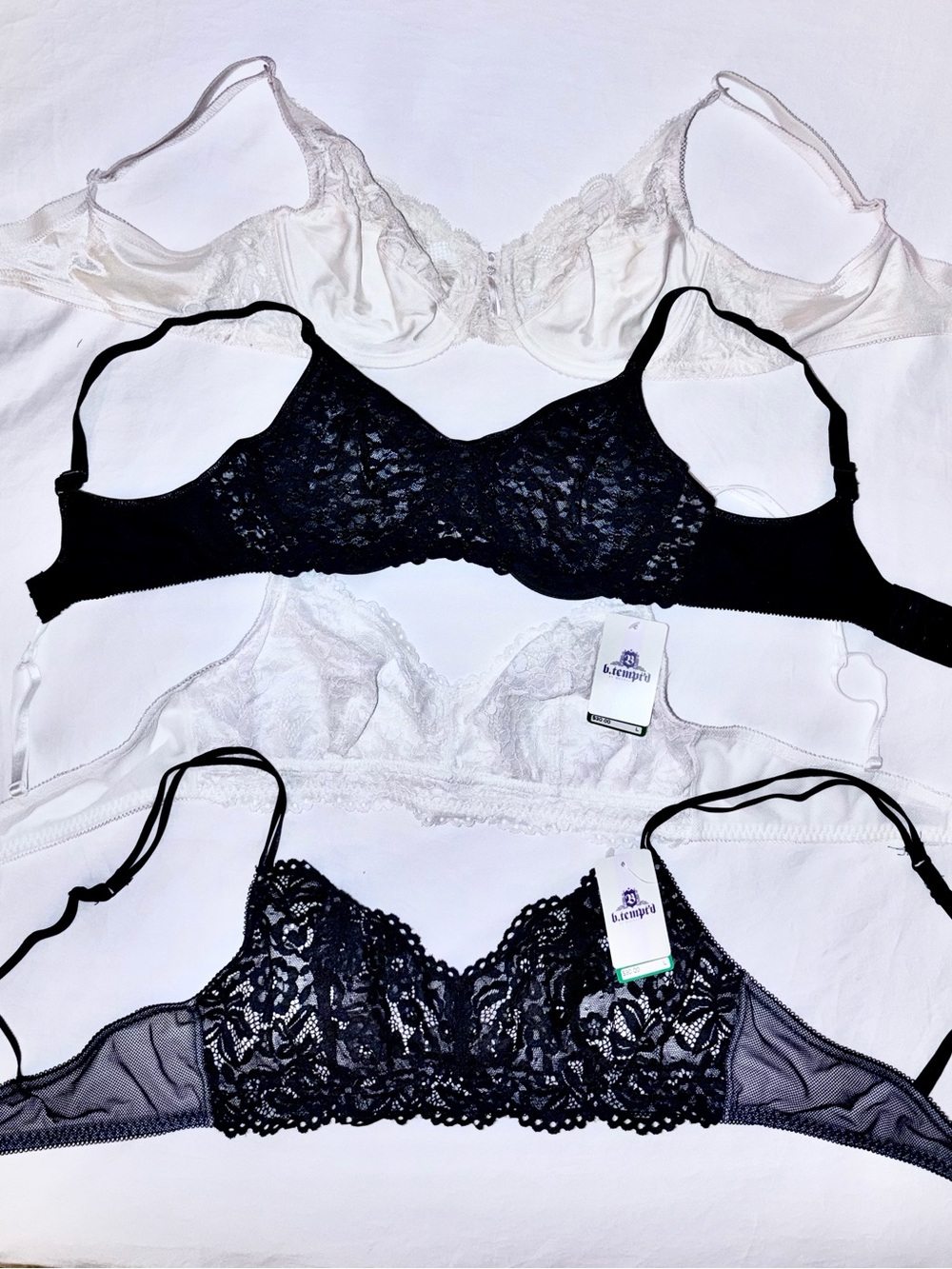 Wacoal Black and White Lace Bra Bralette Set